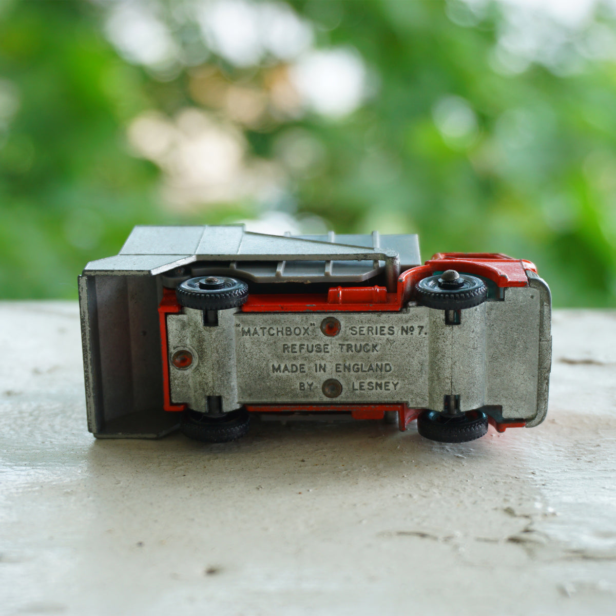 1966 Vintage MATCHBOX No. 7: Red and Grey Ford Refuse Truck. Made in  England by Lesney.