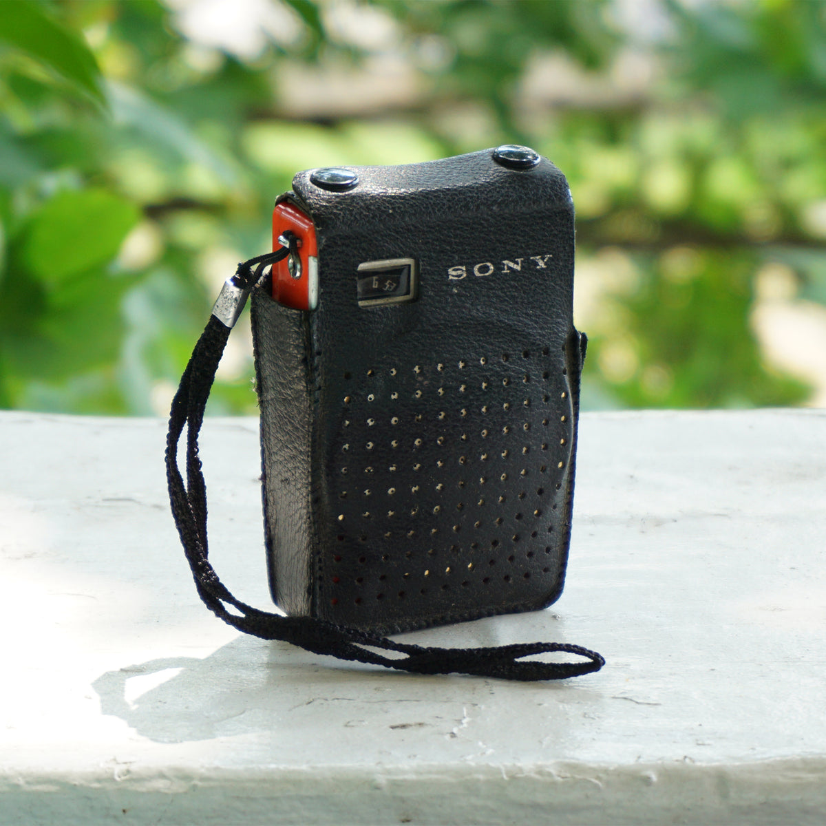 1960s Rare Vintage SONY Six Transistor Orange Pocket Radio with Leather  Case. Model: TR-620. Made in Japan.