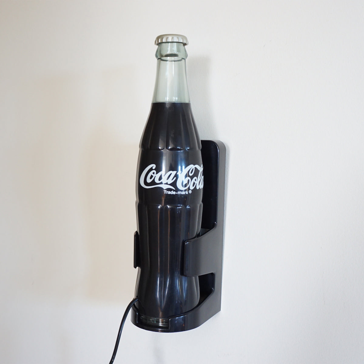 1983 Vintage COCA-COLA Bottle Shaped Full Feature Electronic Corded Phone.  Model 5000. Made by Arrow Trading Company.