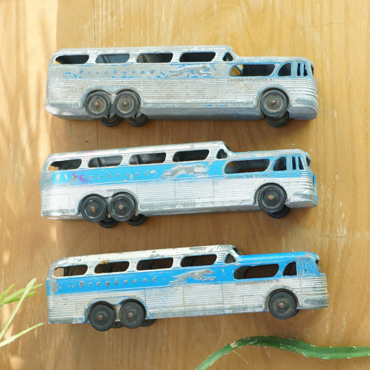 1955 Set of 3 Vintage Diecast TOOTSIETOY GMC Scenicruiser Greyhound Bus.  Two Early Versions. Made in Chicago