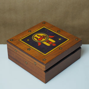 Handcrafted ENCHANTED WORLD of BOXES Q-20 Chai within a Hamsa Linden Wood Box