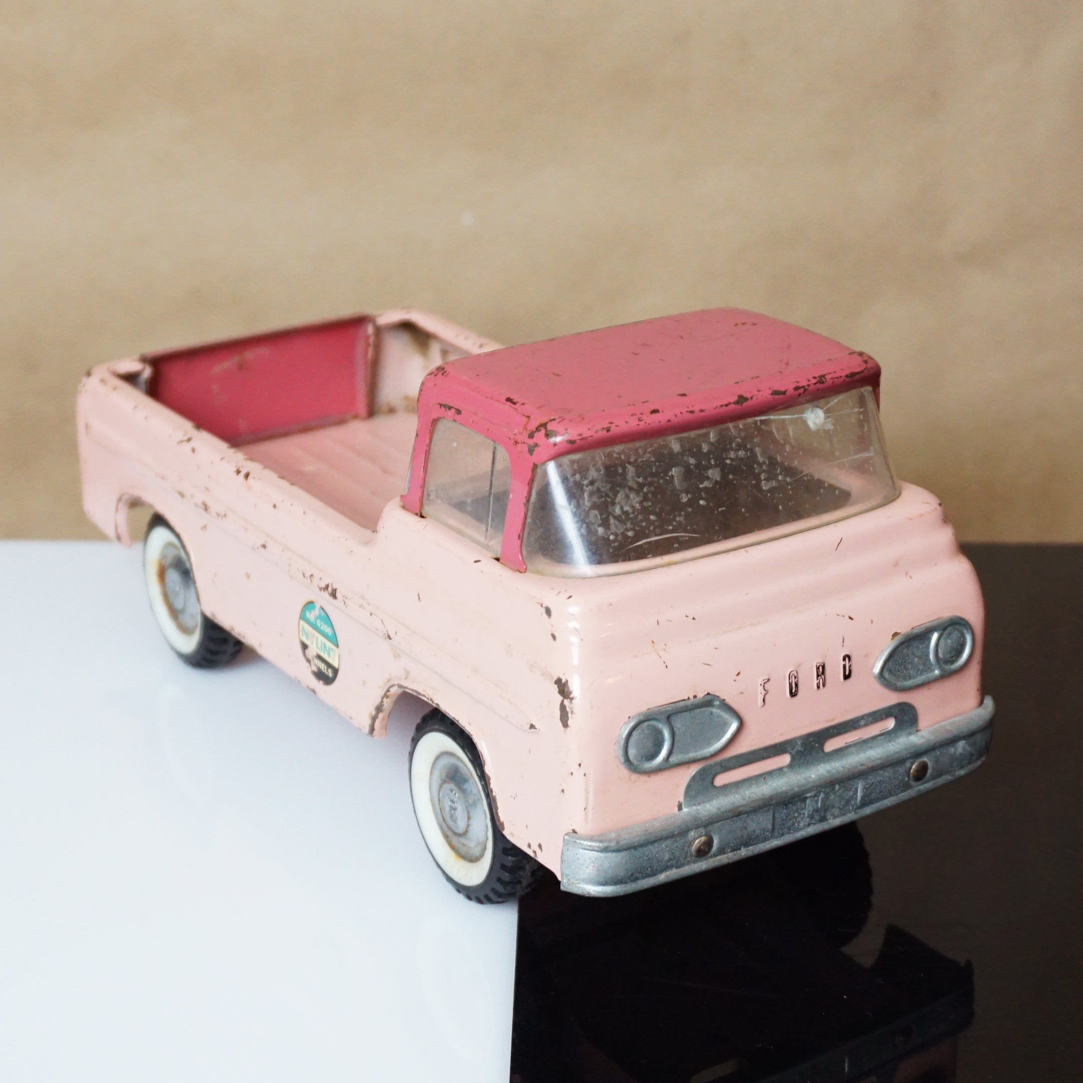 1963 Vintage NY-LINT TOYS No. 6200 Ford Econoline Pink Kennels Truck. U.S.A.