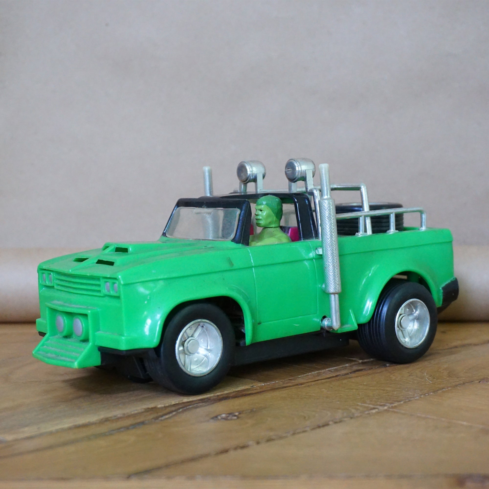 1979 Rare Vintage MARVEL COMIC Incredible Hulk Figure & Car. Item No: 3500