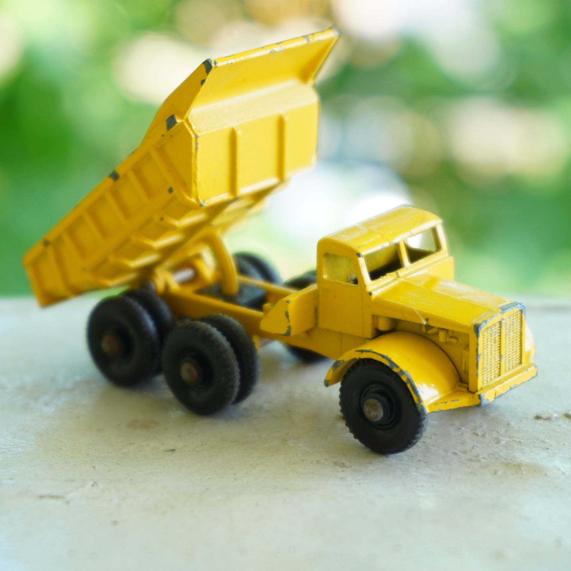 1963 Vintage MATCHBOX Series No. 6: Euclid Dump Truck. Made in