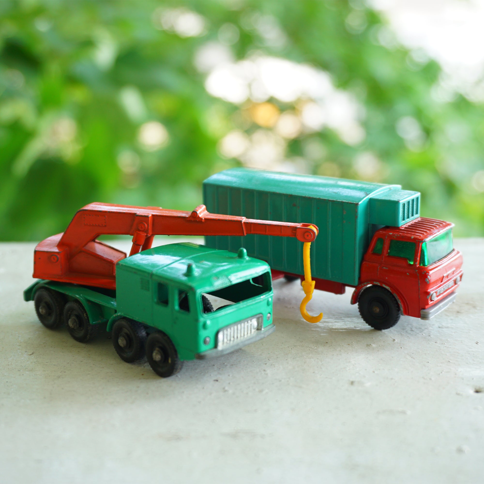 1965 Vintage Diecast MATCHBOX Series No. 30: 8 Wheel Crane. Made in England by Lesney.