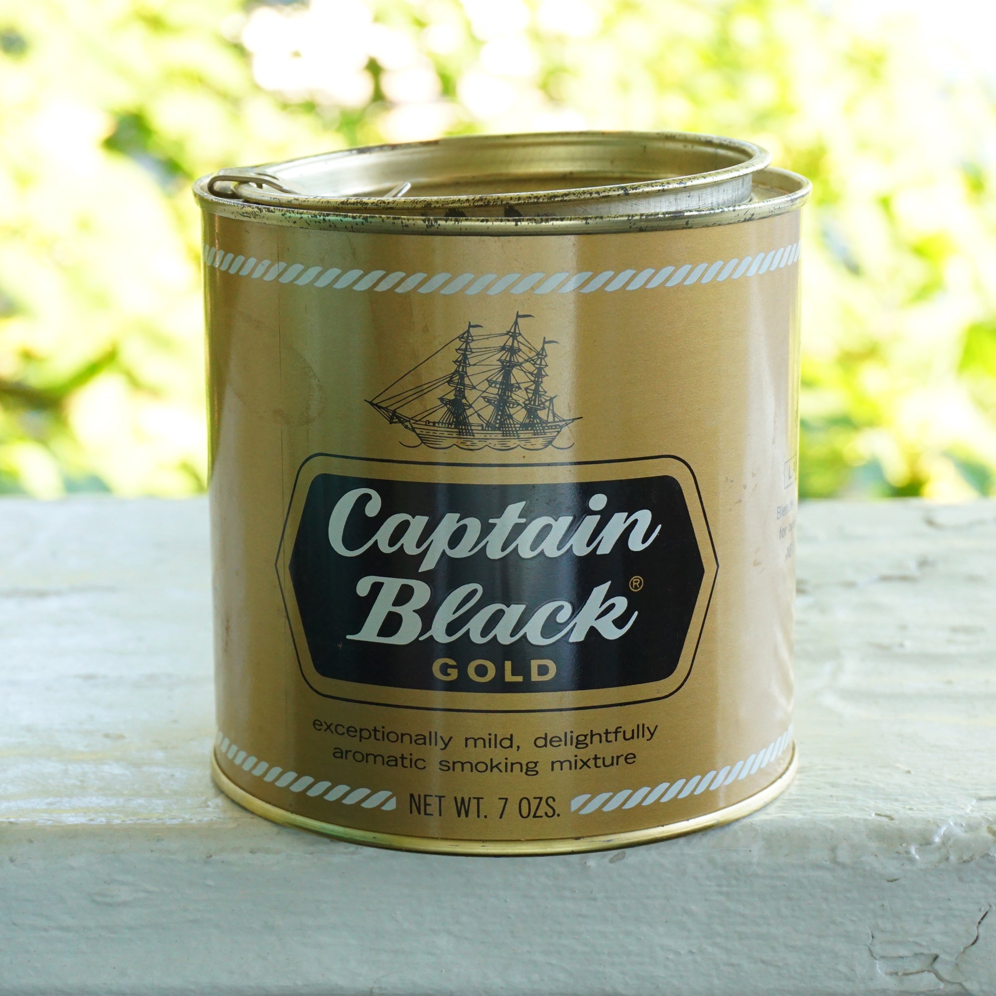 Vintage LANE LIMITED Captain Black Gold Smoking Mixture 7 OZ Tin