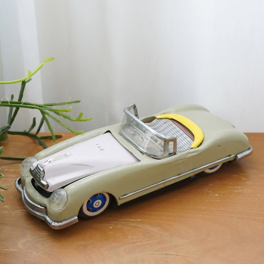 1960s Vintage LUCKY Tin Litho Front Engine Action Friction Open Car Toy. Green Convertible MF 787.