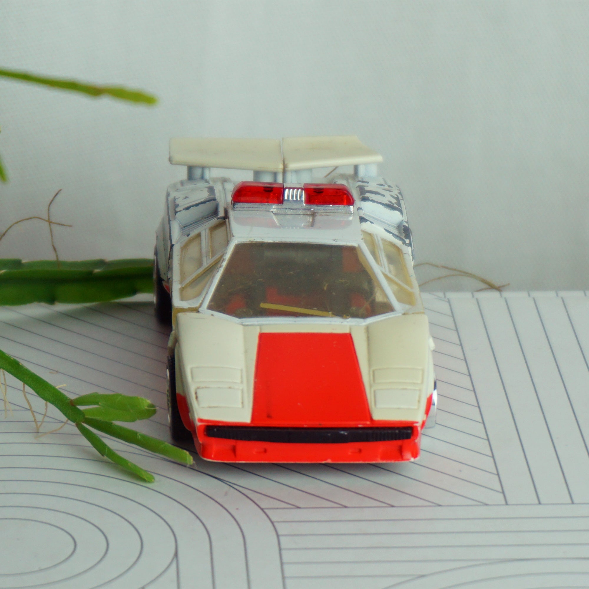 1980–1982 Vintage TAKARA Transformer G1 Autobot Cars: Red Alert Fire C –  Sustainable Deco, Inc.