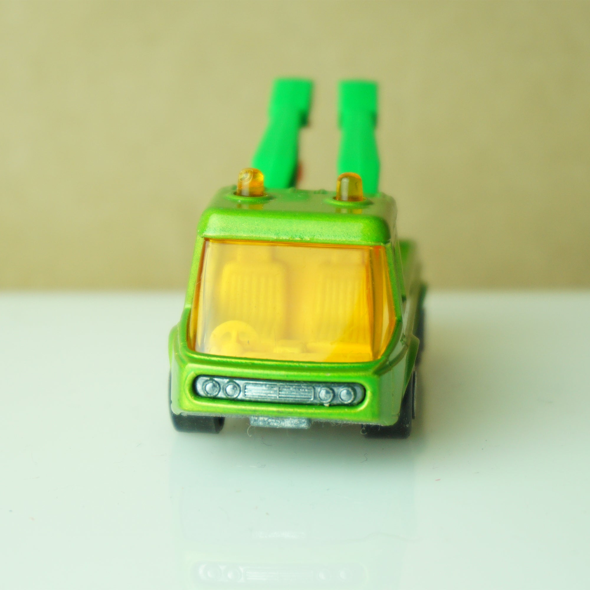 1972 Vintage Diecast MATCHBOX Superfast #74 Toe Joe Neon Green Tow Truck. Made in England by Lesney.