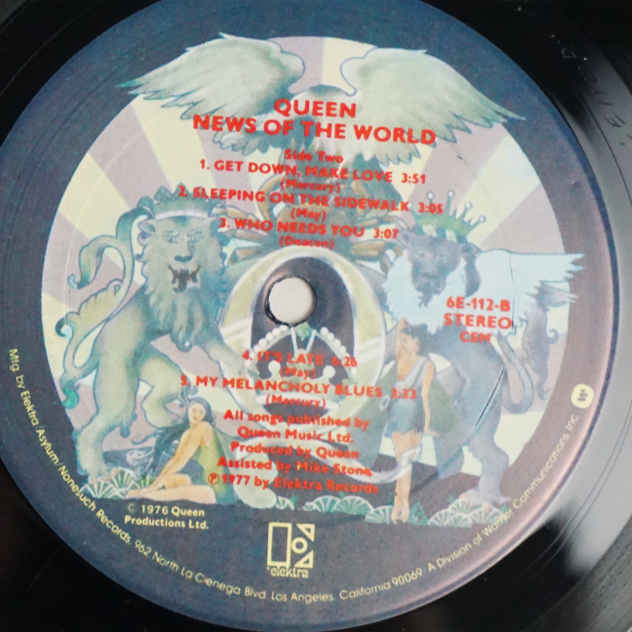 1977 Vintage Elektra Records QUEEN "News of the World" Vinyl LP Record. 6E-112.