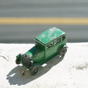 1929 Antique Diecast TOOTSIETOY Model A Sedan Green Model Toy Car. No. 6665