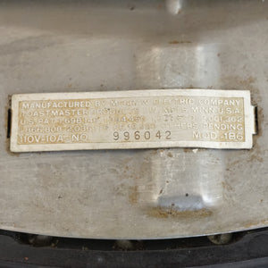Mid Century TOASTMASTER 2-Slice Toaster Model 1B6. Made in USA. MINT.