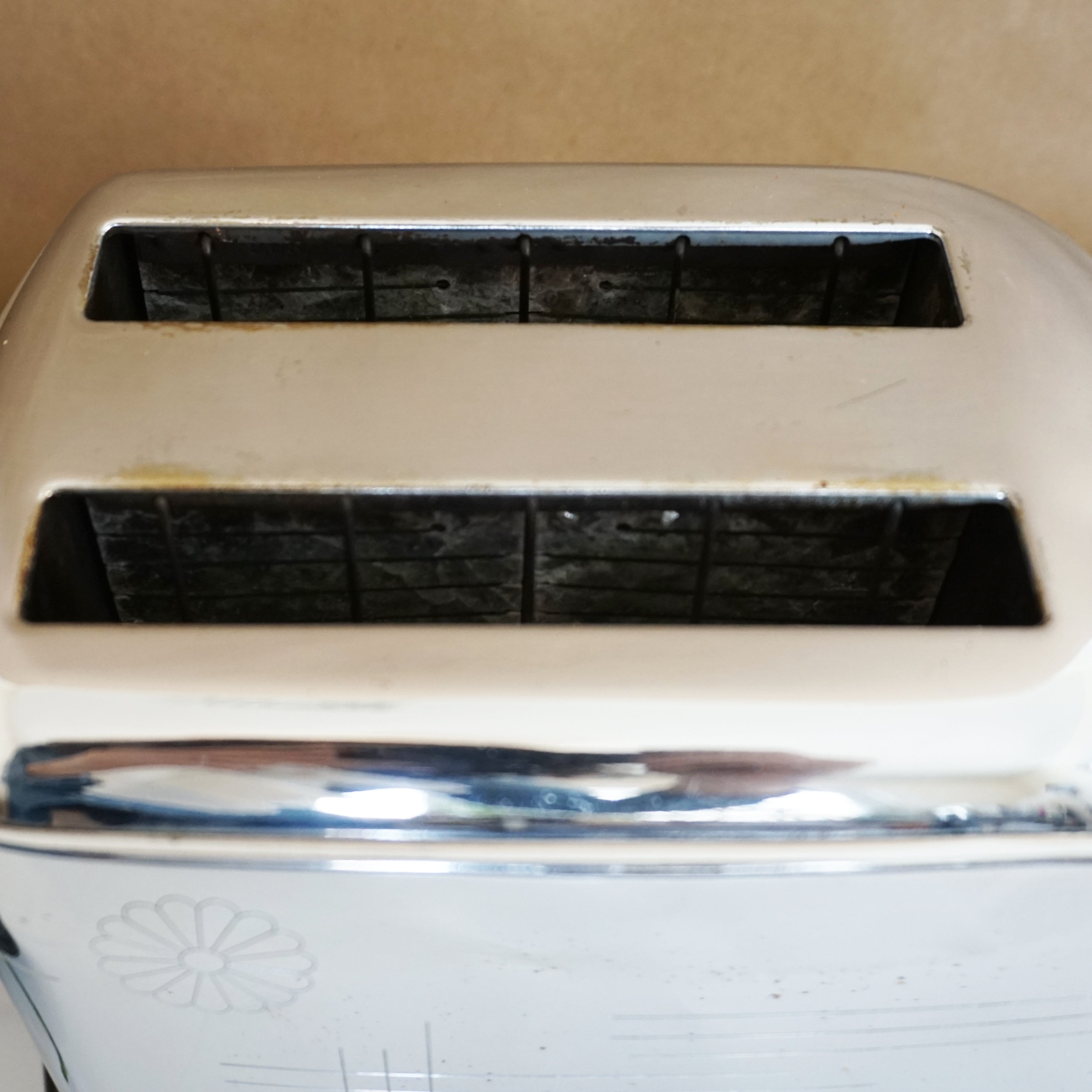 Mid Century TOASTMASTER 2-Slice Toaster Model 1B6. Made in USA