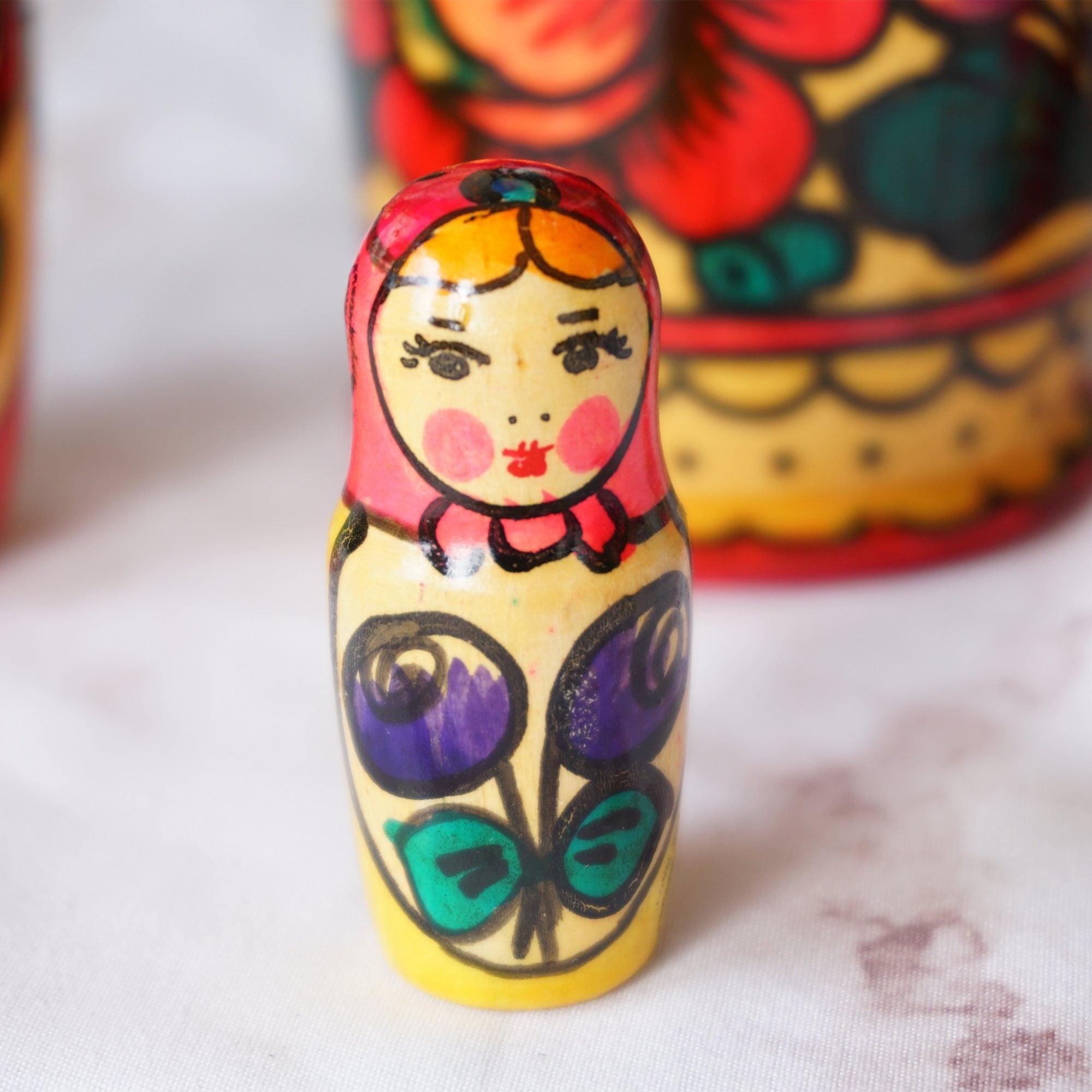 マトリョーシカ Russian Matryoshka - Wooden Nesting Dolls - 5 Pieces Unique Colorin  - インテリア雑貨